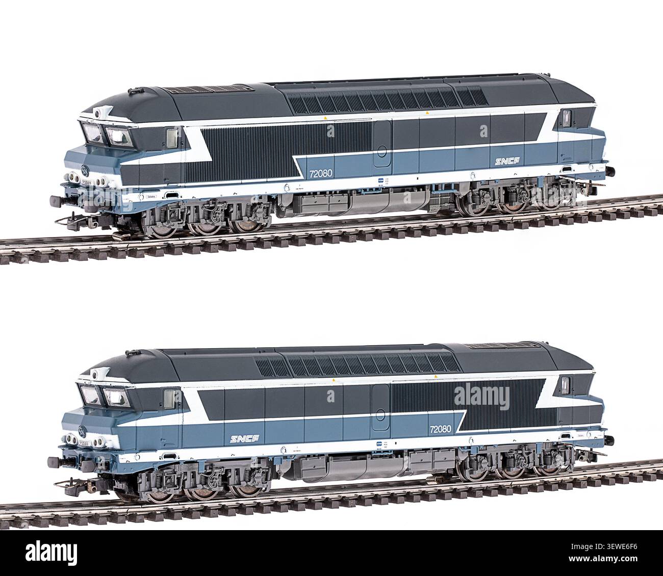 Modello in scala HO della locomotiva diesel SNCF CC72000 mostrato da entrambi i lati su modellino di binario ferroviario isolato su sfondo bianco. Foto Stock