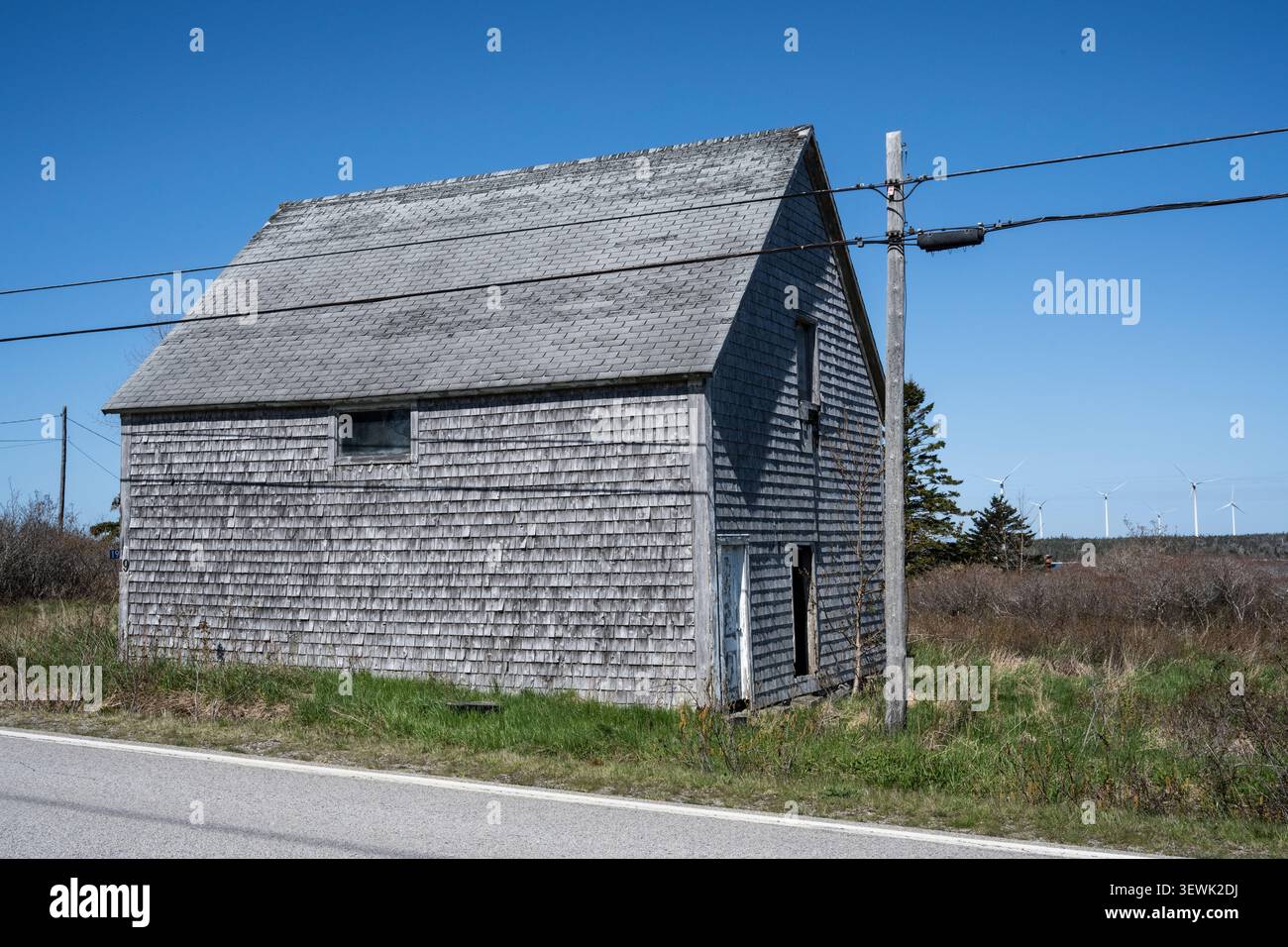 Vecchio capannone in legno sulla Lighthouse Route nel Lower East Pubnico, nuova Scozia, Canada Foto Stock