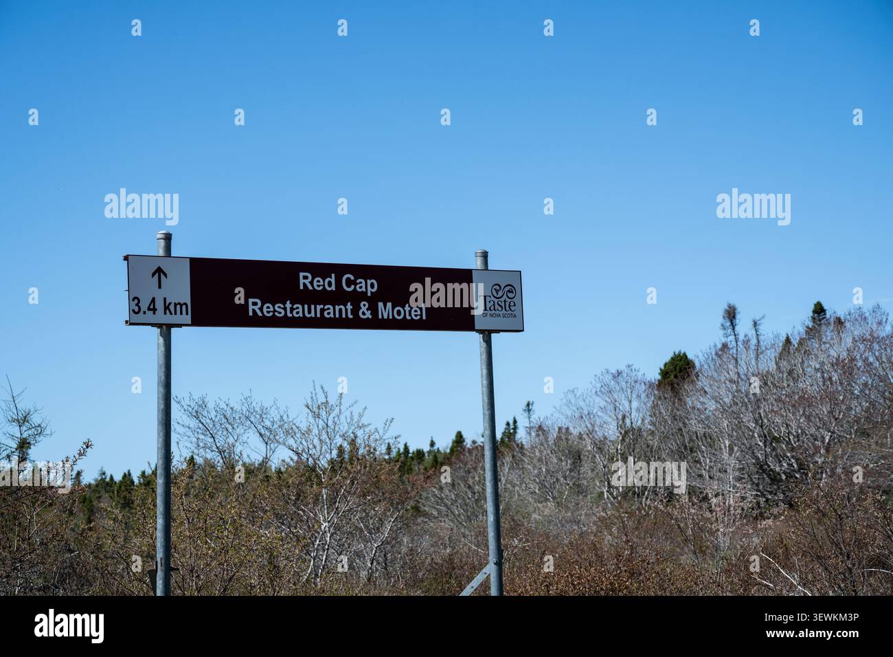 Indicazioni stradali per Red Cap Restaurant & Motel sulla NS 335 a West Pubnico, nuova Scozia, Canada Foto Stock