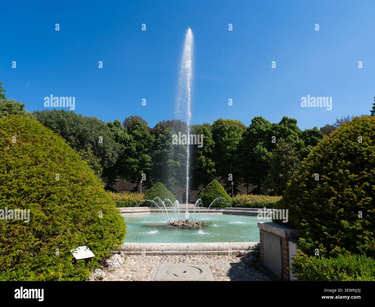 Fontana di San Prospero, fontana in stile Liberty a Siena, Italia Foto Stock