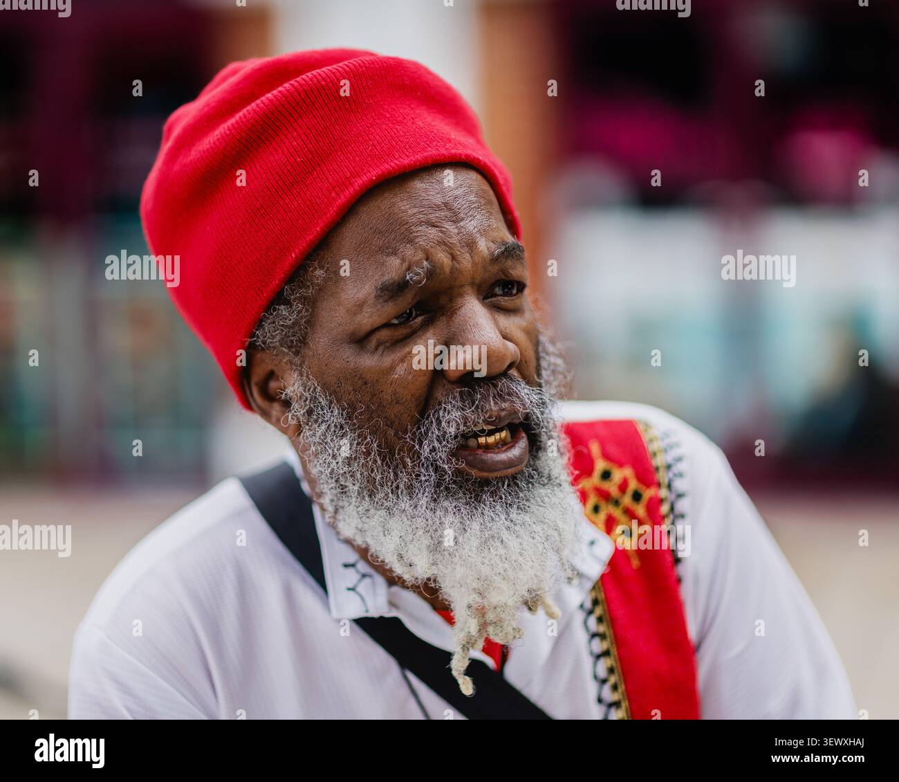 Ritratto di un uomo al Windrush Big Caribbean Lunch 2026. Foto Stock