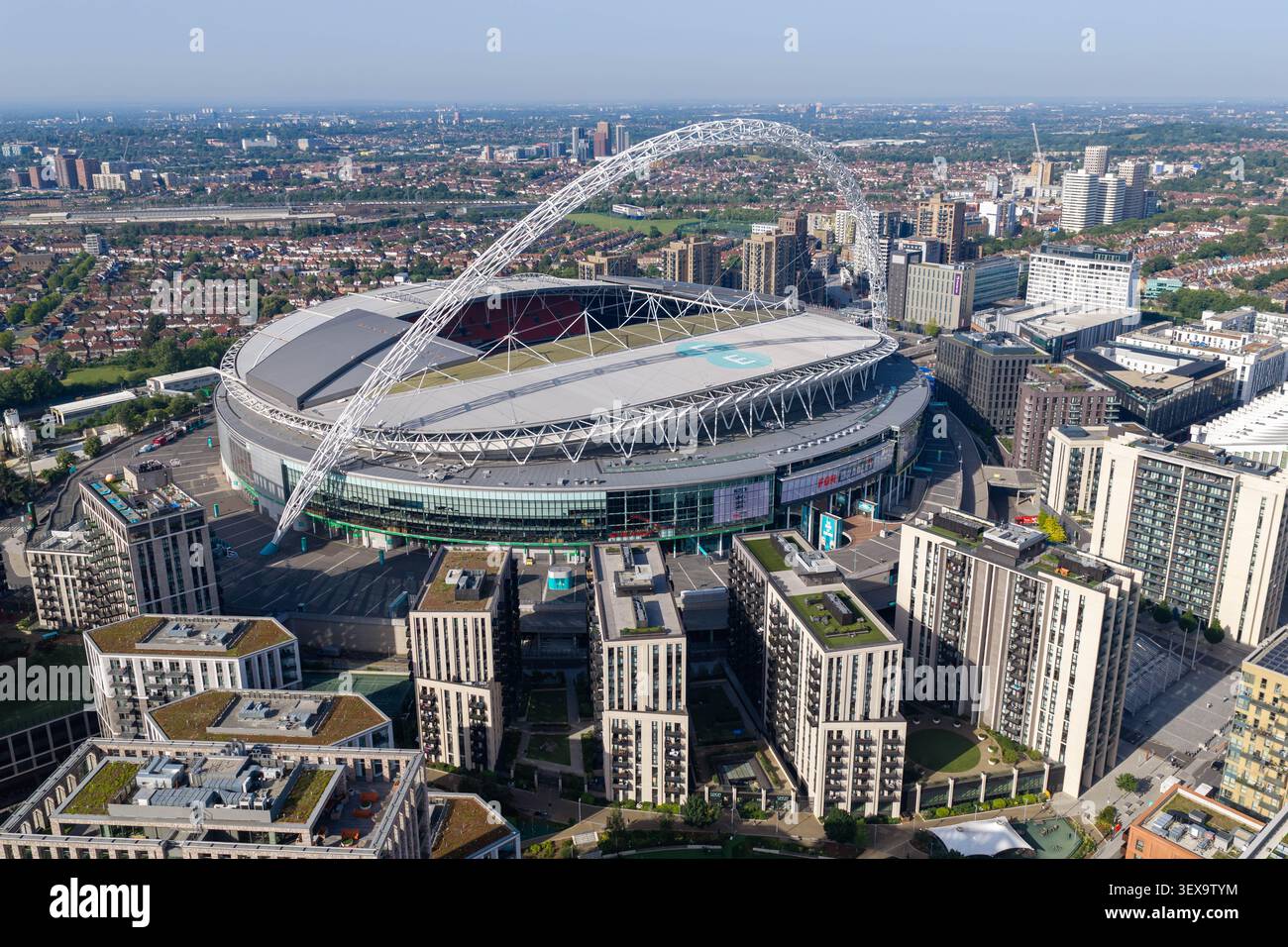 Immagine aerea sullo stadio di Wembley e sugli appartamenti di Wembley Park Foto Stock