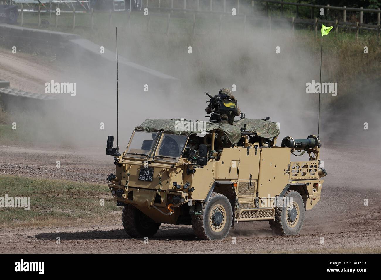 Veicolo da combattimento blindato Jackal 2 dell'esercito britannico Foto Stock
