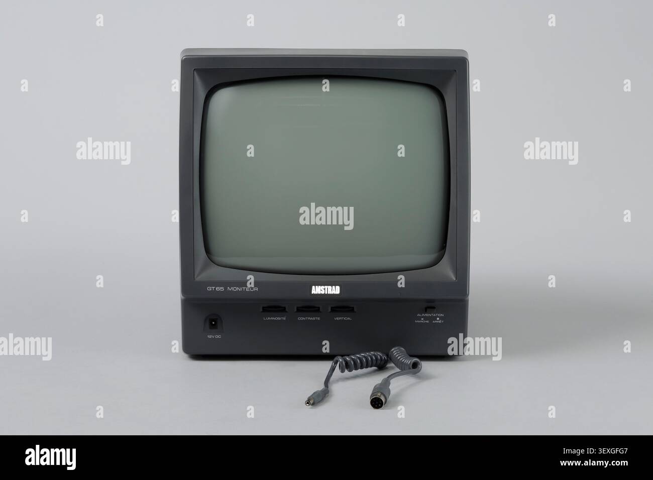 Microcomputer Amstrad CPC 464, un prodotto di elettronica di consumo progettato da Amstrad, con una tastiera numero di serie 533-7834019, e con uno schermo separato. Foto Stock