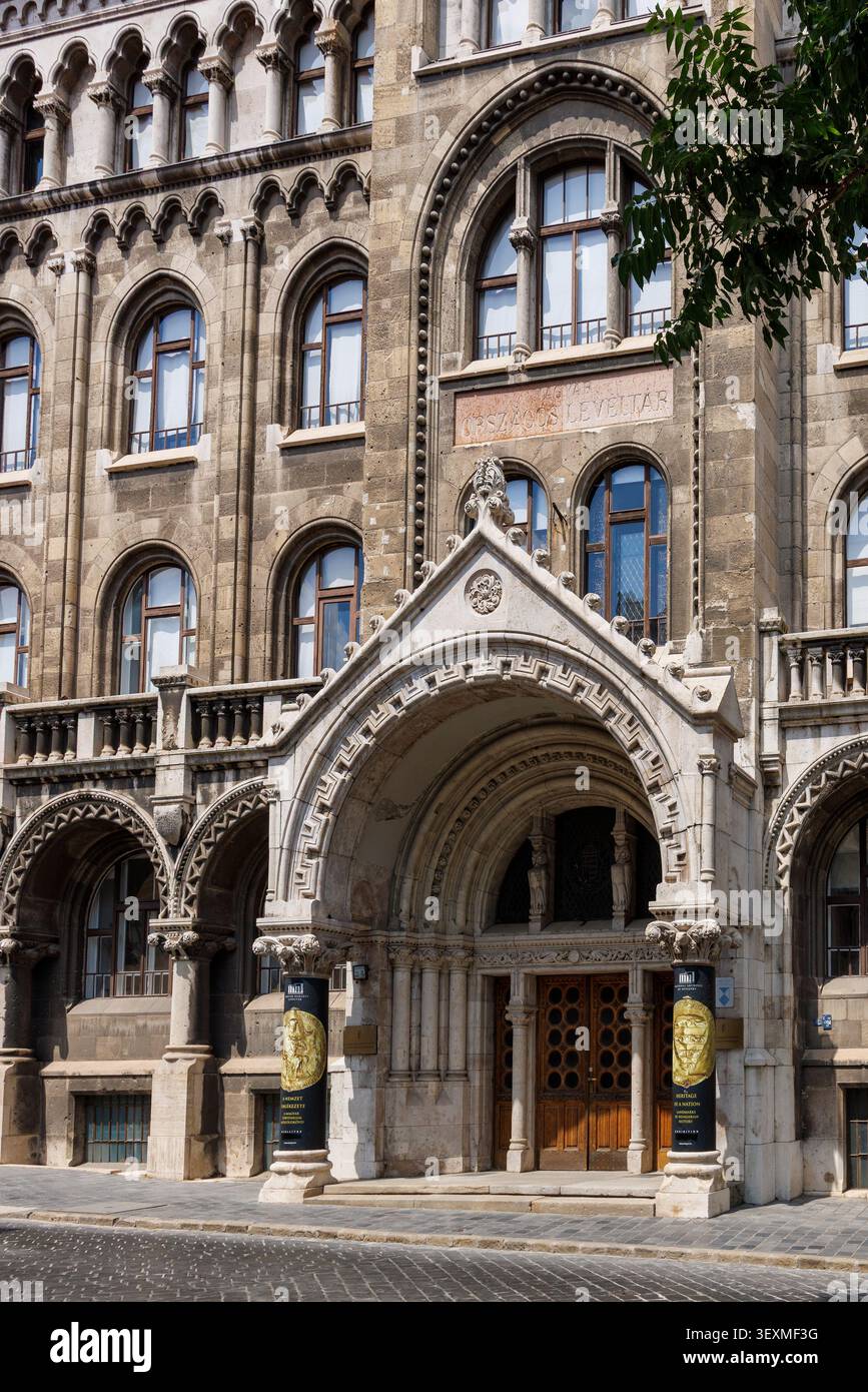 Ingresso, Archivio Nazionale, Budapest, Ungheria Foto Stock