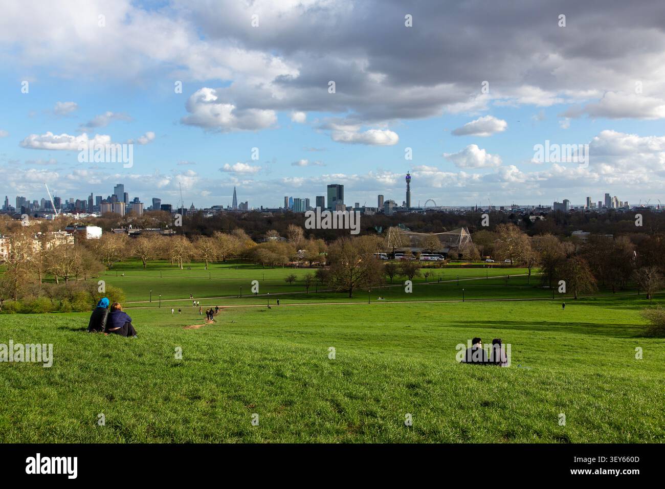 Viste panoramiche della città dal Primrose Hill, Londra NW1, Regno Unito Foto Stock