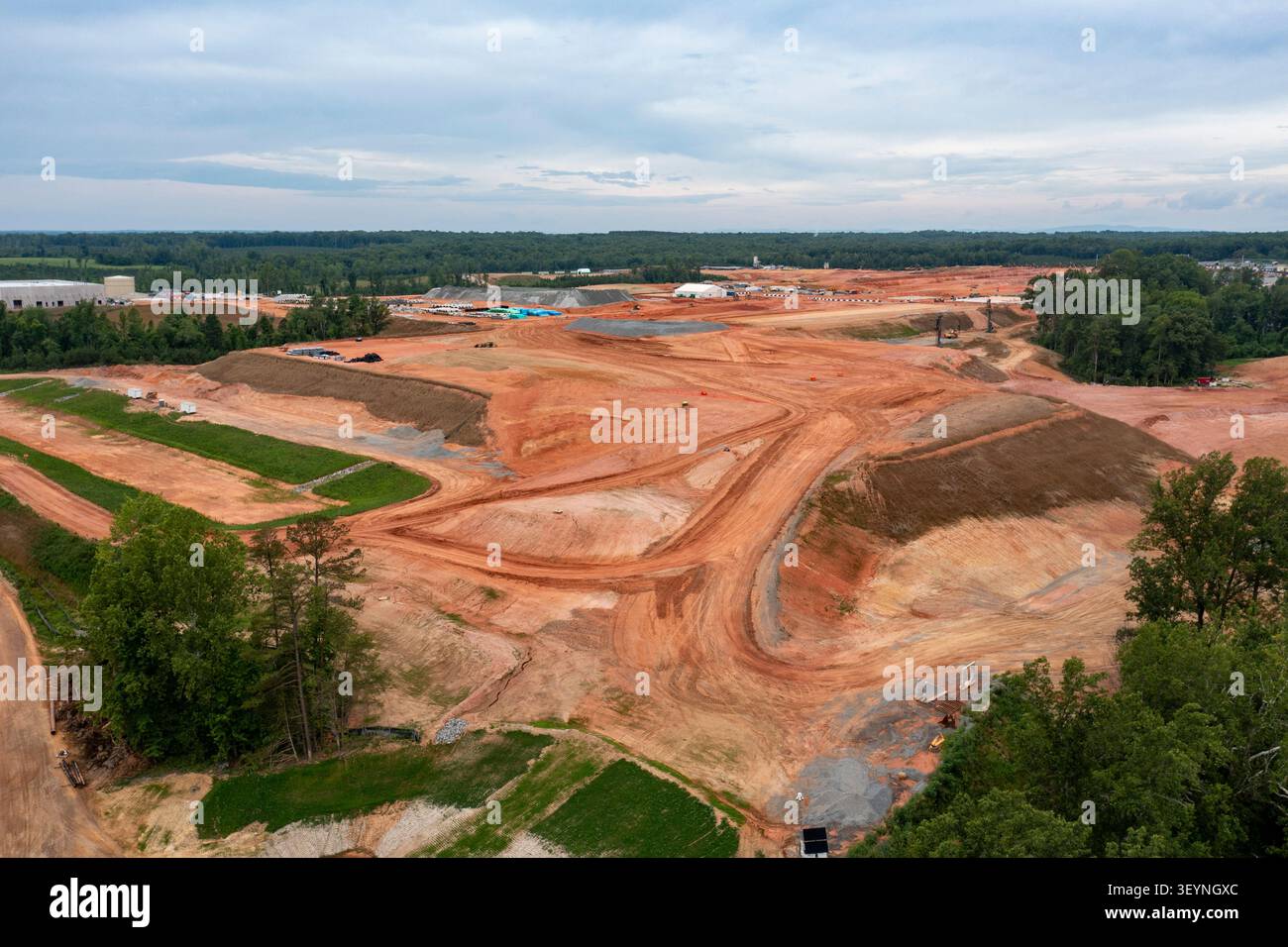 Louisa, Virginia - Amazon Web Services sta costruendo il Northeast Creek Technology Campus, un data center di 374 ettari nella Virginia rurale, a ovest di Richmond. Foto Stock