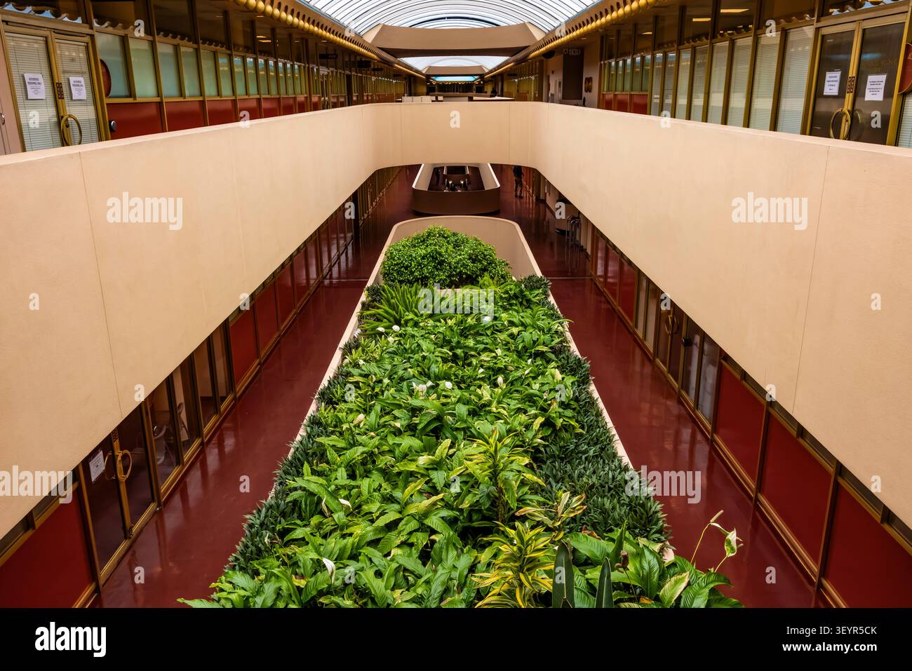 Impianti interni nel centro amministrativo della contea di Marin progettati da Frank Lloyd Wright a San Rafael, California, Stati Uniti Foto Stock