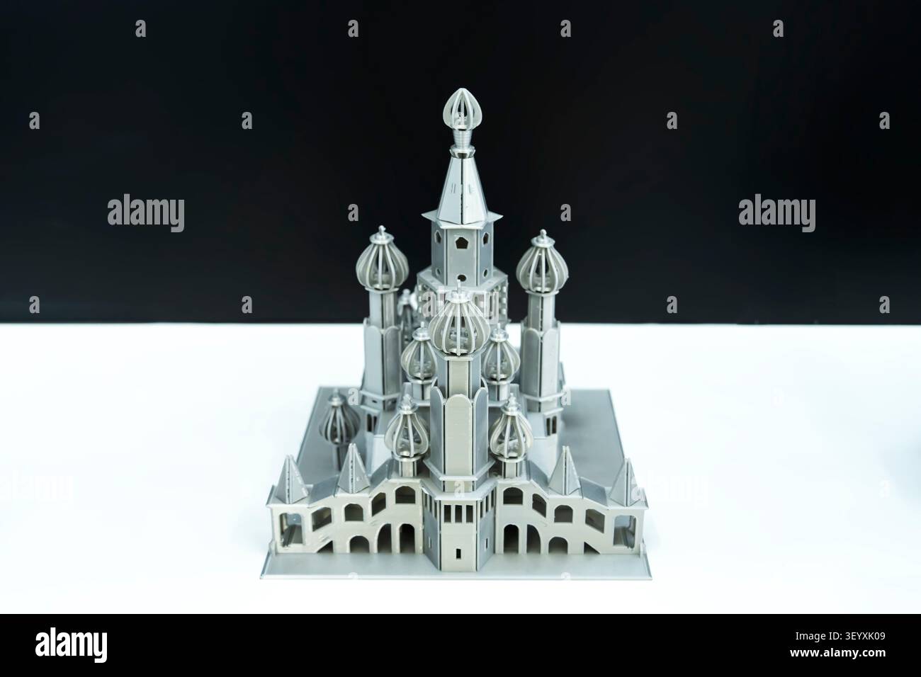 Stampante 3D per la stampa di un modello di castello in plastica Foto Stock