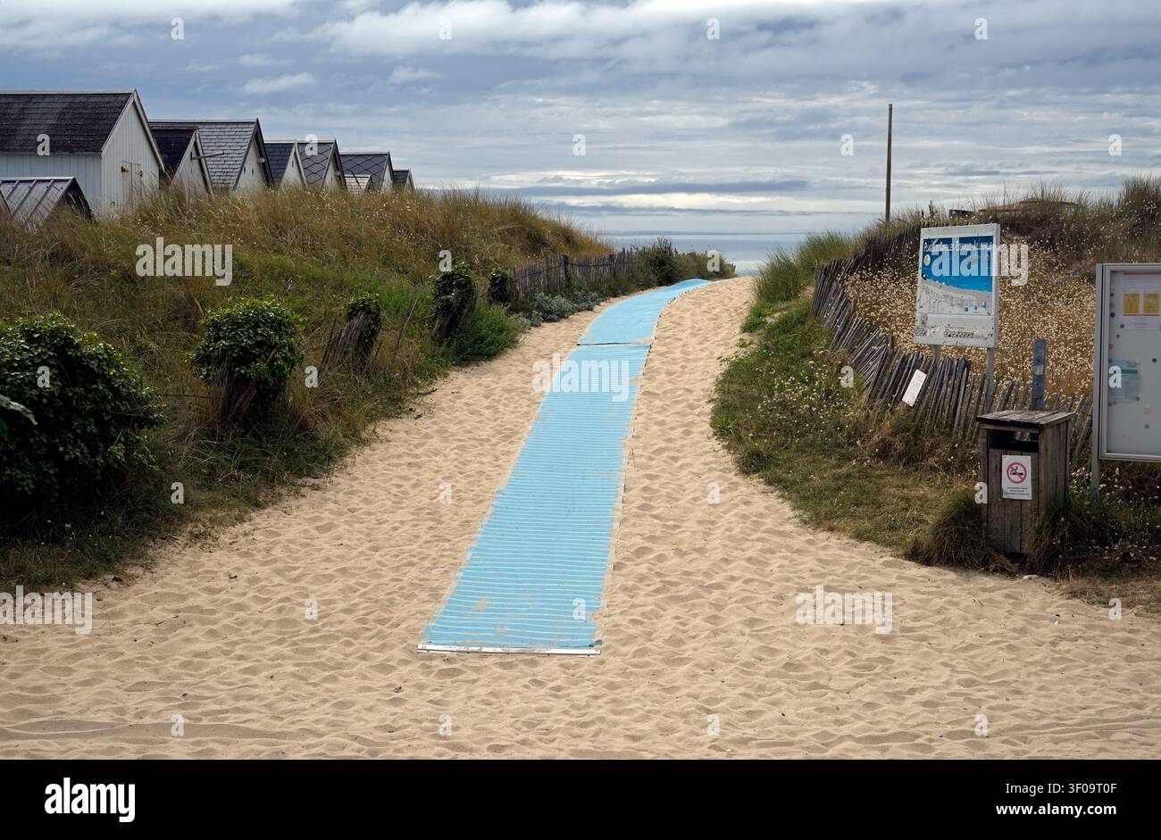 Accesso alla spiaggia di Carolles (Manche, Normandie, Francia). Foto Stock