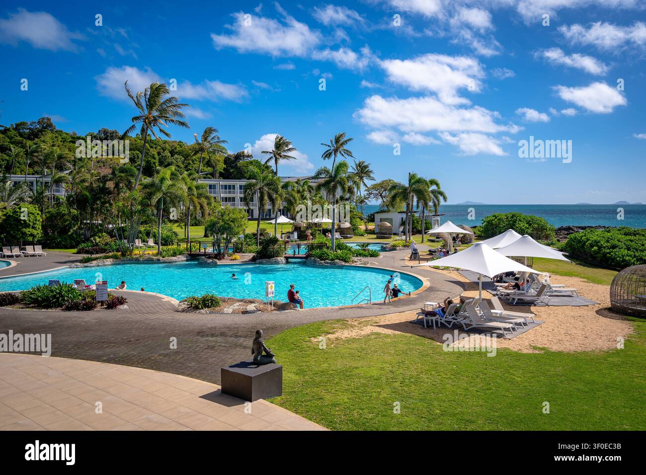 Whitsundays, QLD, Australia – Piscina dell’hotel di Daydream Island Foto Stock