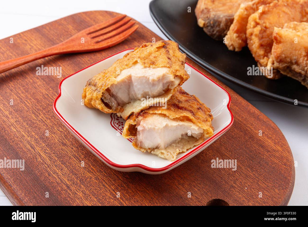 Nuggets di pesce fritto croccanti con panatura dorata e croccante Foto Stock