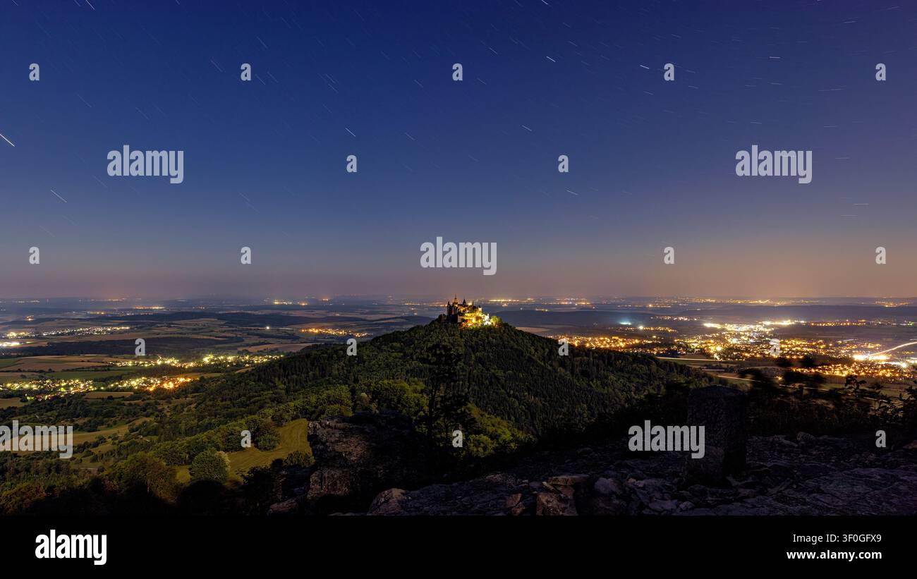 Castello di Hohenzollern nella Selva Nera sveva in Baden-Württemberg Foto Stock
