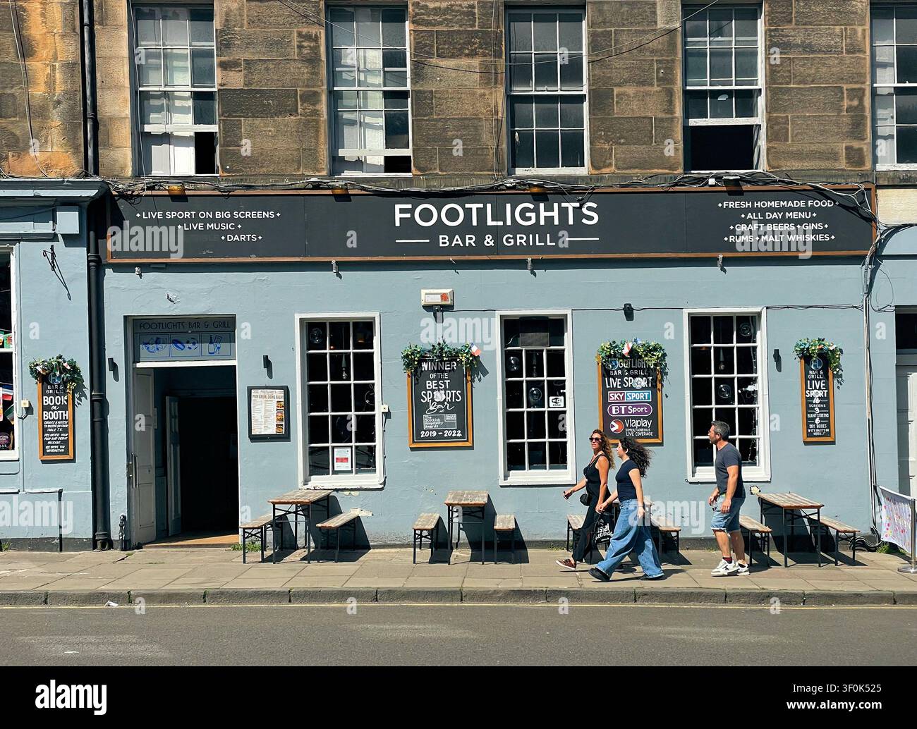 Footlights Bar & Grill, Spittal Street, Edimburgo, Scozia - Immagine stock catturata con smartphone