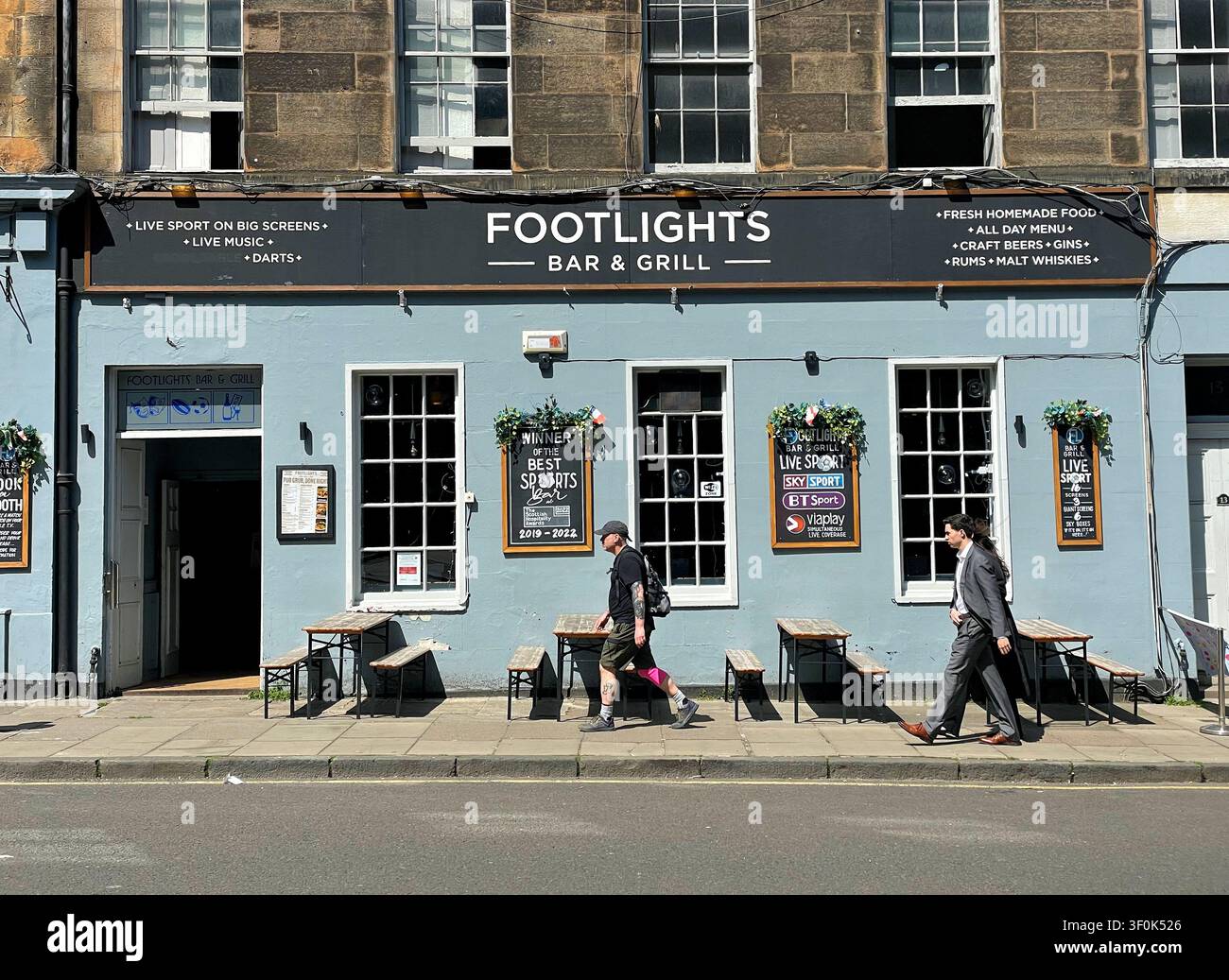 Footlights Bar & Grill, Spittal Street, Edimburgo, Scozia - Immagine stock catturata con smartphone