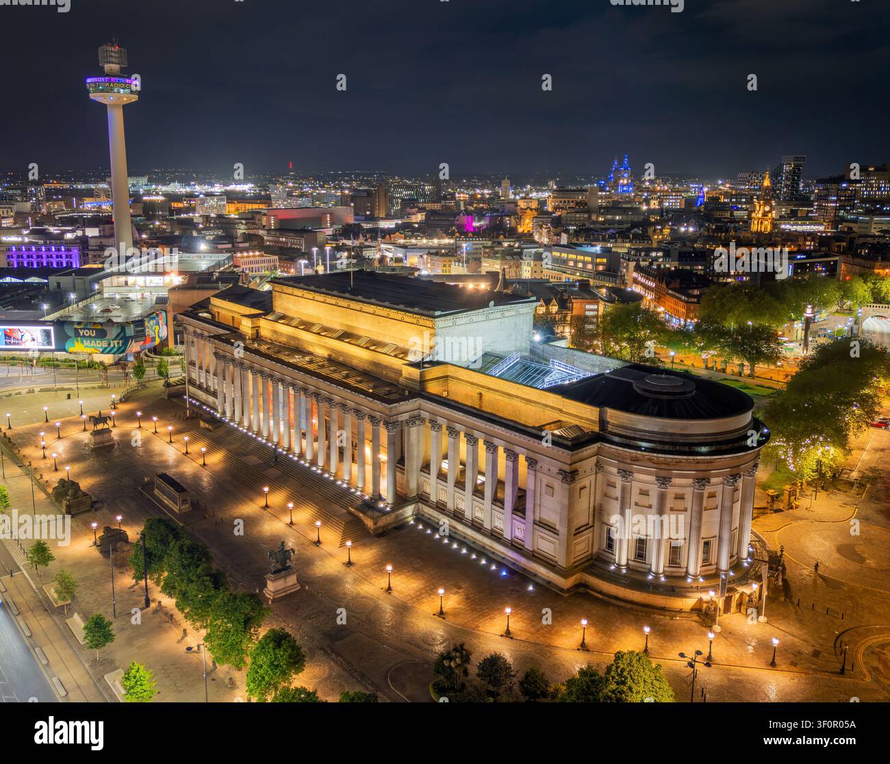 St George’s Hall, Liverpool, Inghilterra, che mostra la grandiosa architettura neoclassica di questo edificio simbolo nel cuore del centro città. Foto Stock