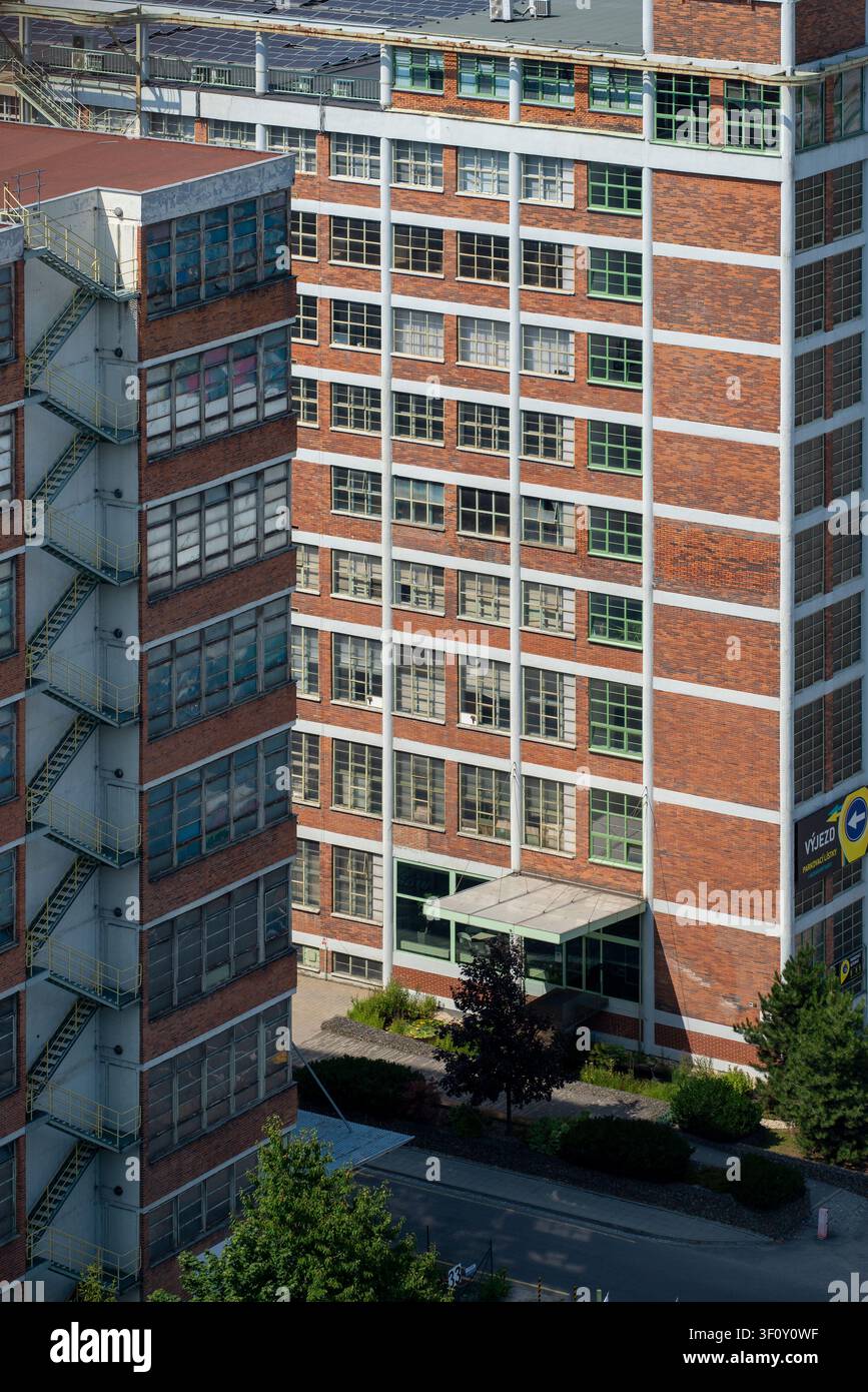 Magazzino centrale di scarpe numero 34. Edifici industriali funcionalisti di Bata a Zlín, Repubblica Ceca. Foto Stock