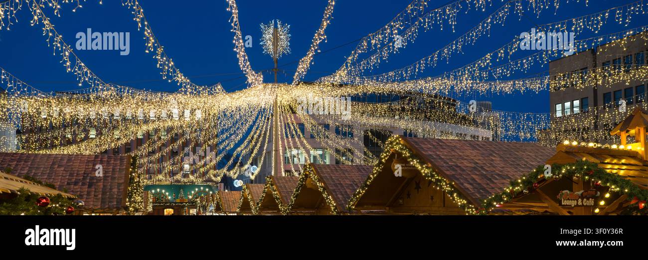Mercato di Natale a Kennedyplatz nella città di Essen Foto Stock