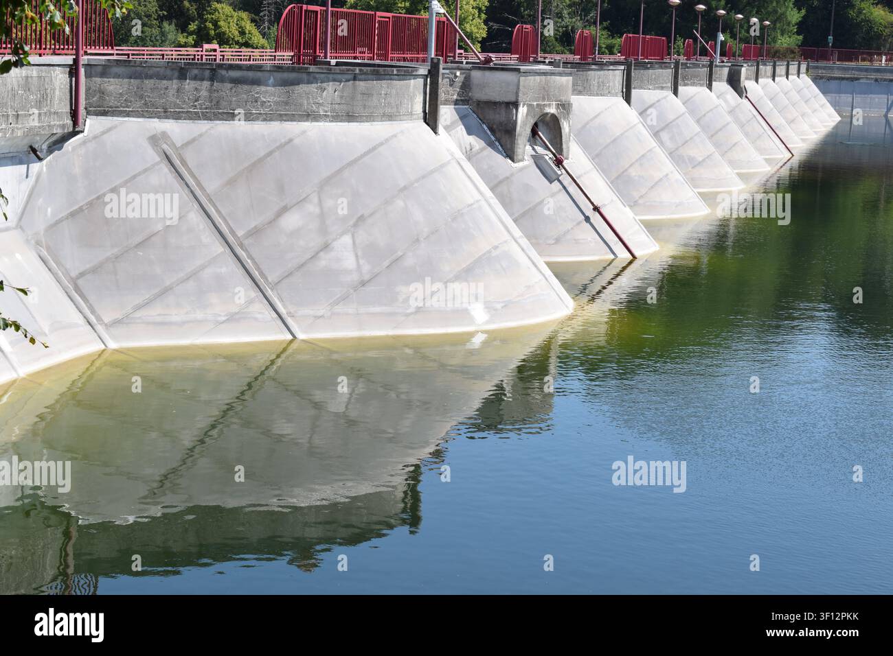 Lago artificiale Bütgenbacher See in Belgio Foto Stock