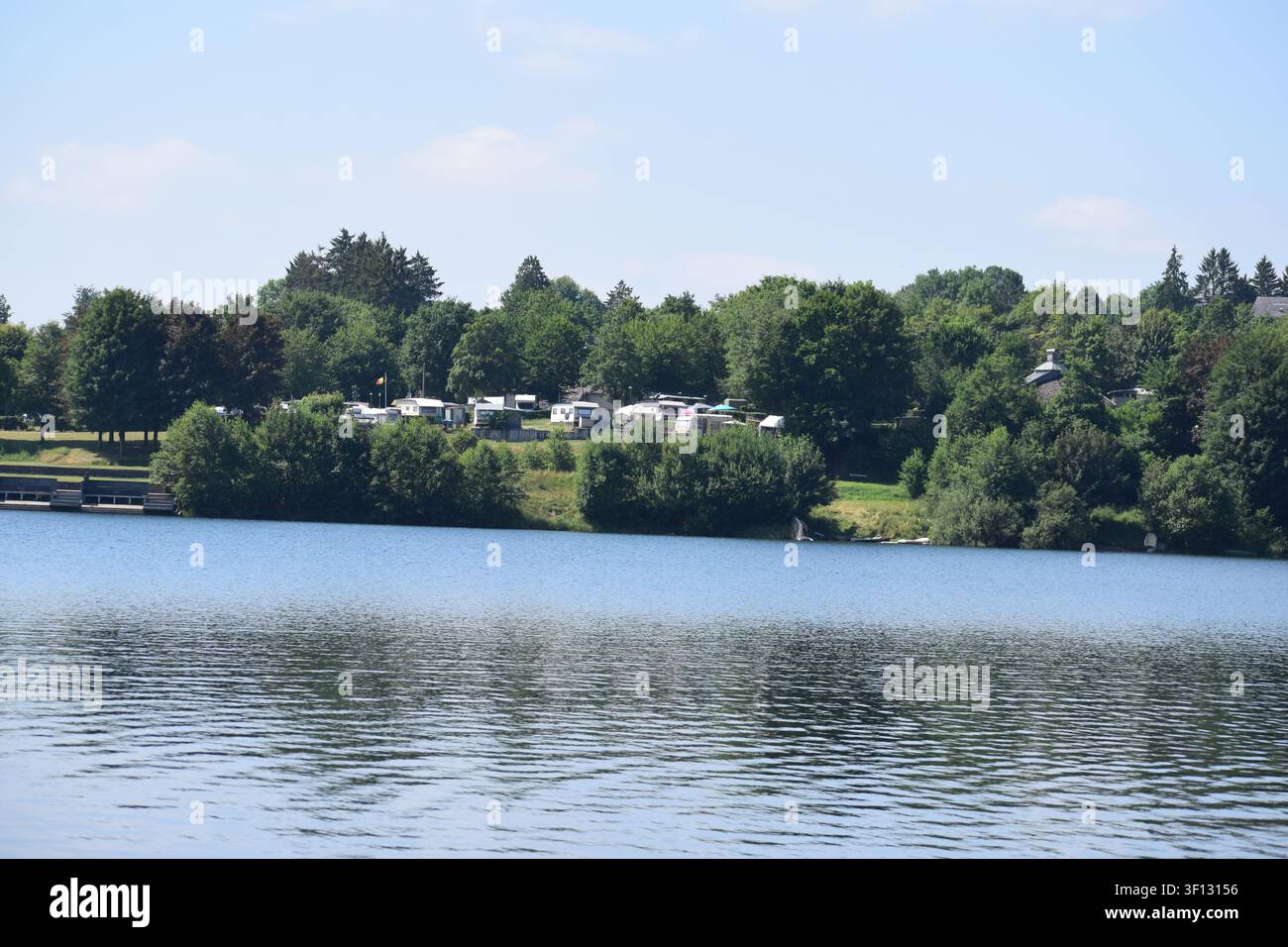 Lago artificiale Bütgenbacher See in Belgio Foto Stock