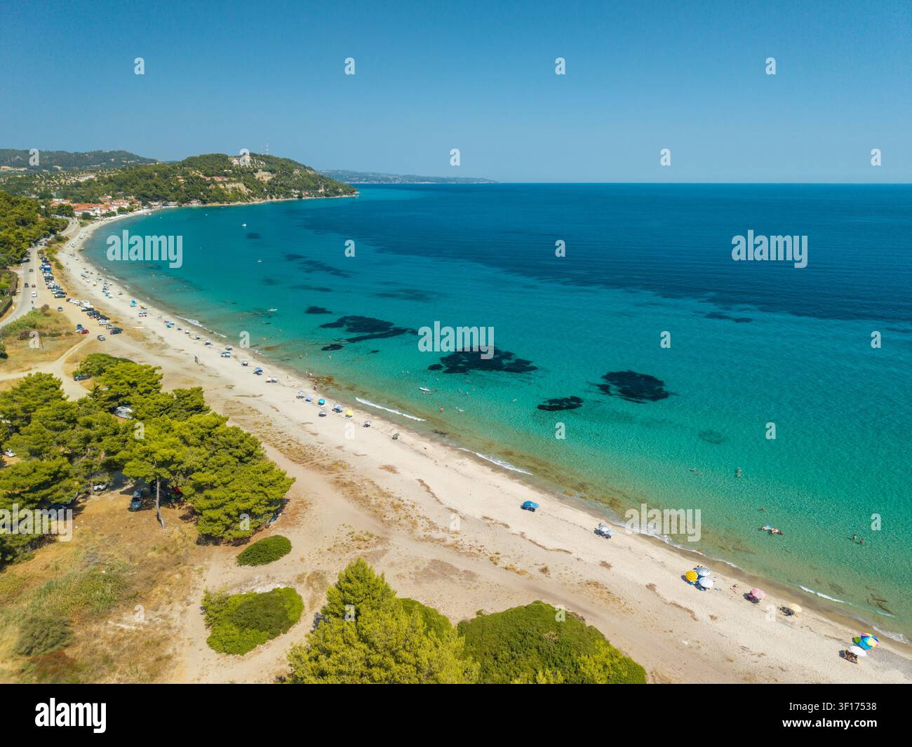 Veduta aerea della remota spiaggia di sabbia di Possidi, Chalkidiki, Grecia Foto Stock