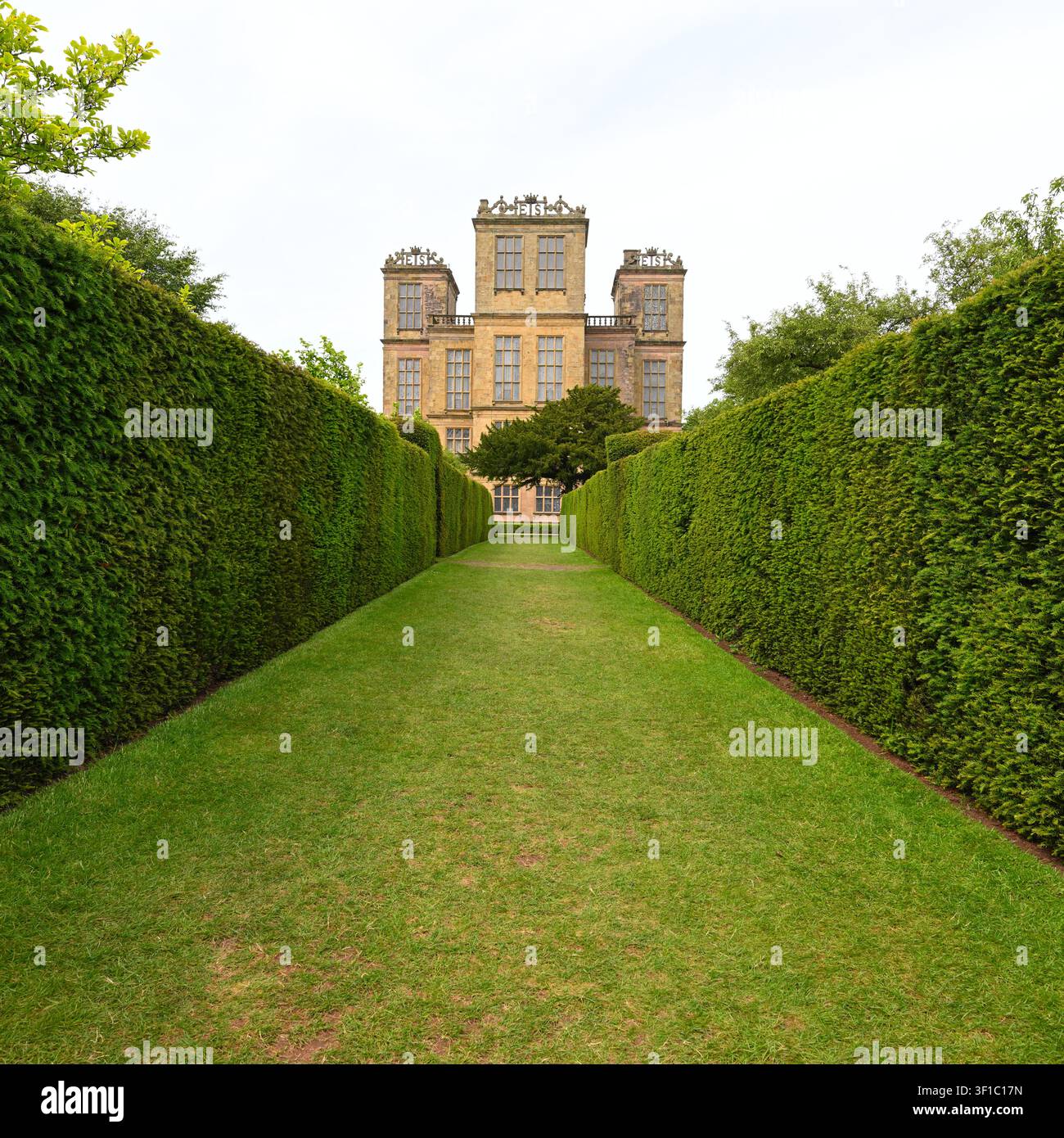 Hardwick Hall, una casa di campagna elisabettiana del XVI secolo nel Derbyshire, Inghilterra, Regno Unito, maggio Foto Stock