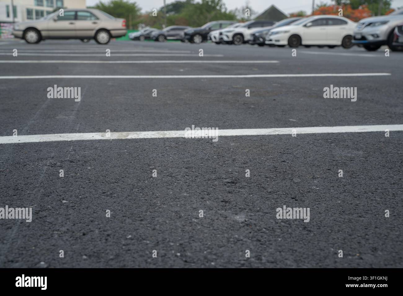 Disposizione del parcheggio al piano terra Foto Stock