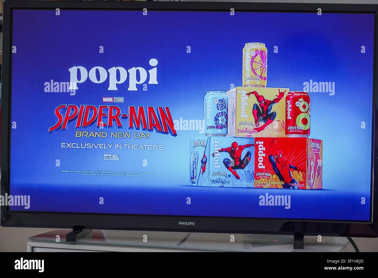 Miami Beach Florida,tv televisione,schermo monitor,pubblicità commerciale,poppi,soda prebiotico,bevanda analcolica,bevanda,lattina di soda,Marvel Studios,Spider M Foto Stock