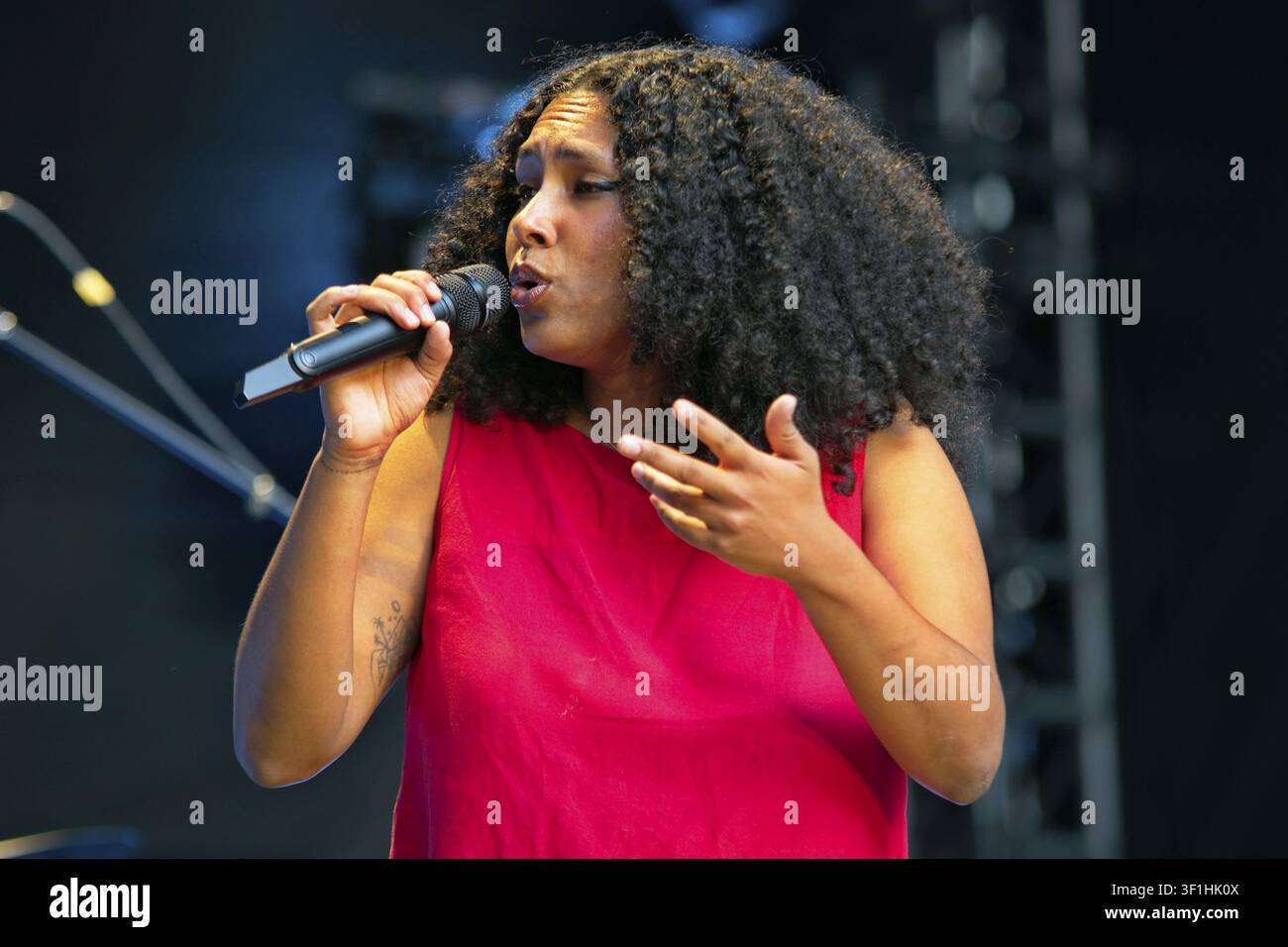 Charlotte Colace al festival musicale DURCHLUeFTEN (9 luglio - 1 agosto 2026), Schlueterhof presso l’Humboldt Forum, Berlino, 11 luglio 2026 Foto Stock