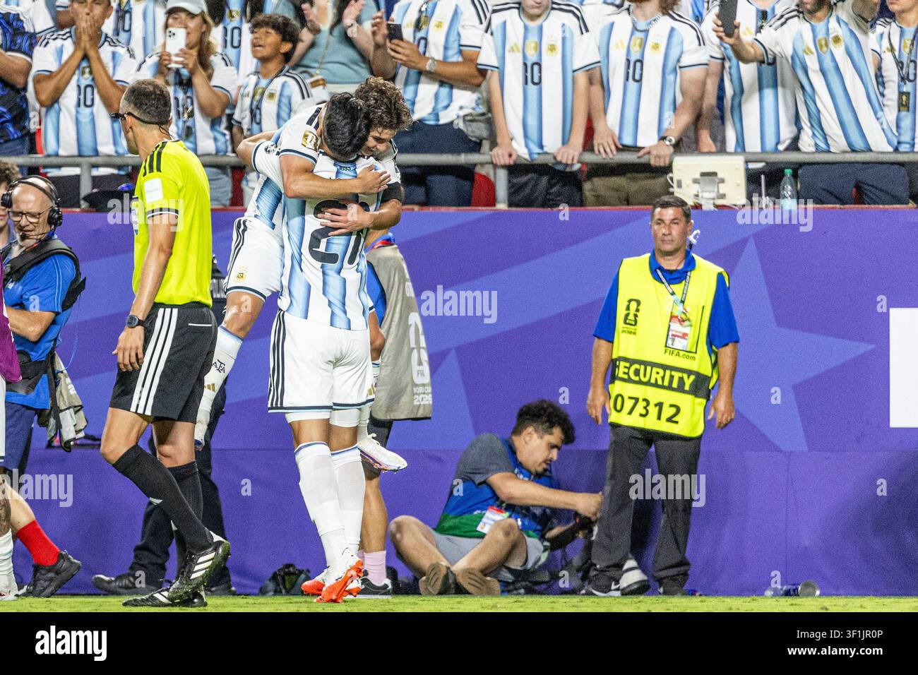KANSAS, - 11 LUGLIO: Julian Alvarez, Jose Manuel Lopez durante la partita dei gironi della fase finale della Coppa del Mondo FIFA 2026 tra Argentina e Svizzera allo stadio del Kansas Foto Stock