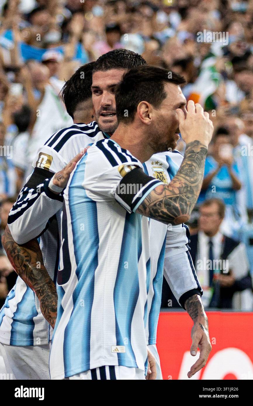 KANSAS, - 11 LUGLIO: Rodrigo De Paul, Lionel Messi durante la partita degli ottavi di finale della FIFA World Cup 2026 tra Argentina e Svizzera allo Kansas Stadium o Foto Stock