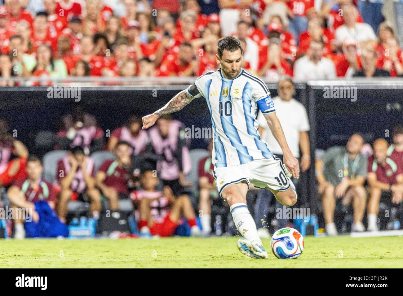 KANSAS, - 11 LUGLIO: Lionel Messi durante la partita degli ottavi di finale della Coppa del Mondo FIFA 2026 tra Argentina e Svizzera allo Kansas Stadium l'11 luglio 2026 i Foto Stock