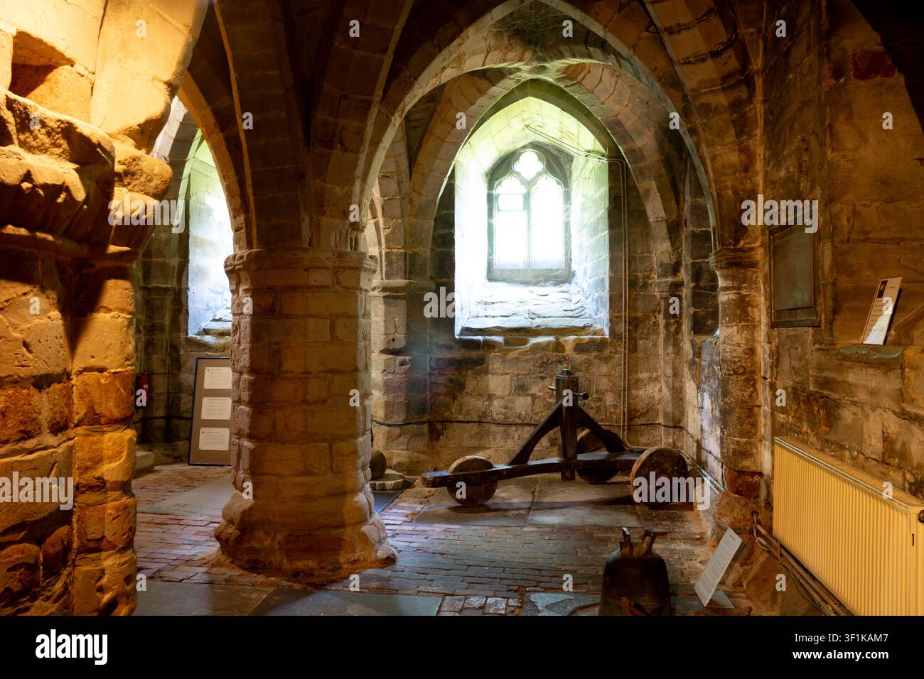 La cripta, Chiesa di St. Mary, Warwick, Warwickshire, Inghilterra, Regno Unito Foto Stock