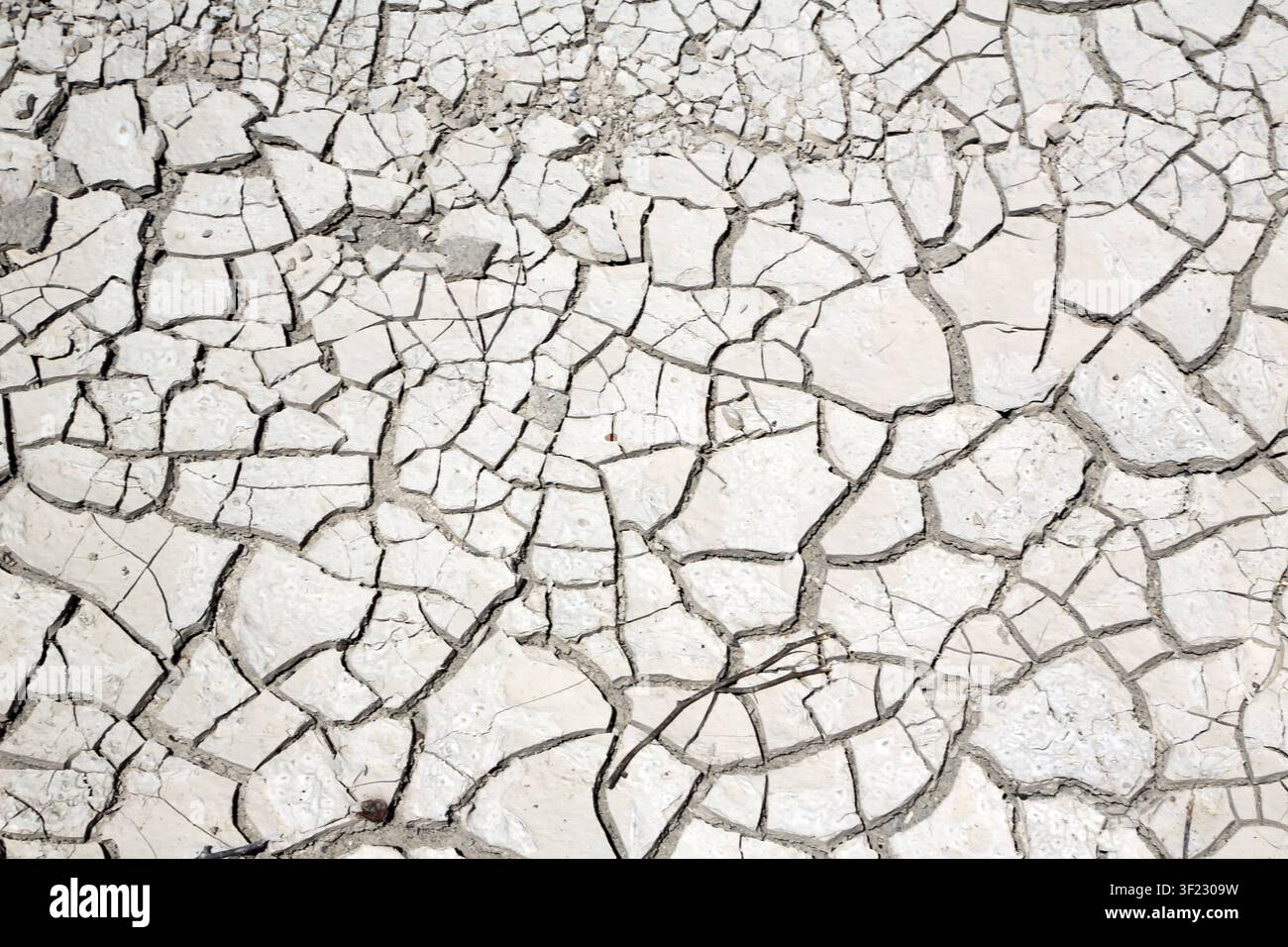 Prima vista di fango cotto nella città oasi abbandonata di Bahla, governatorato di Ad Dakhiliyah, Sultanato dell'Oman Foto Stock
