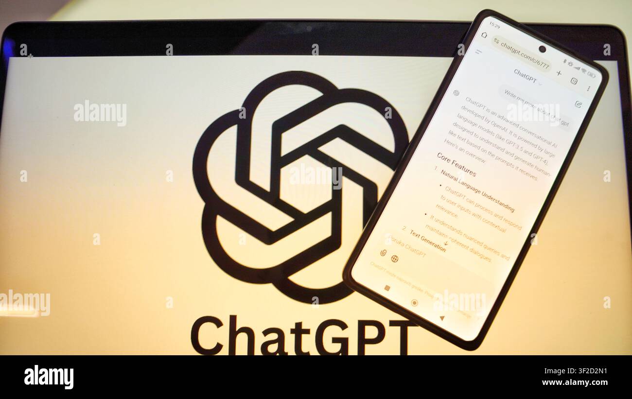 Concetto di utilizzo delle tecnologie di intelligenza artificiale Chat GPT Foto Stock