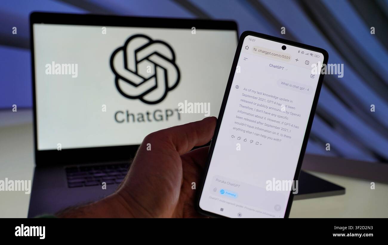 Concetto di utilizzo delle tecnologie di intelligenza artificiale Chat GPT Foto Stock