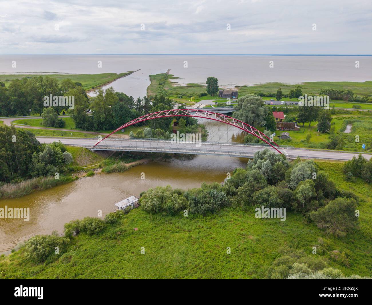 Inizio del fiume Emajõgi nel lago Võrtsjärv, Estonia Foto Stock