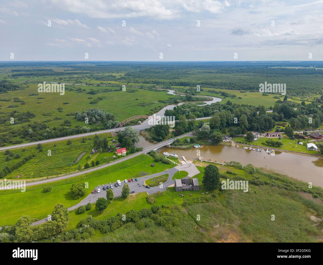 Inizio del fiume Emajõgi nel lago Võrtsjärv, Estonia Foto Stock