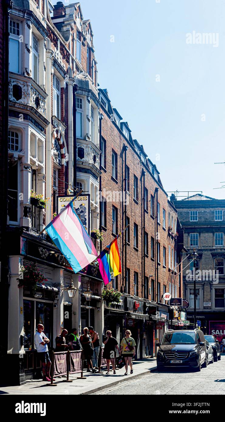 Old Compton Street, Soho, Londra, Inghilterra, Regno Unito. Foto Stock