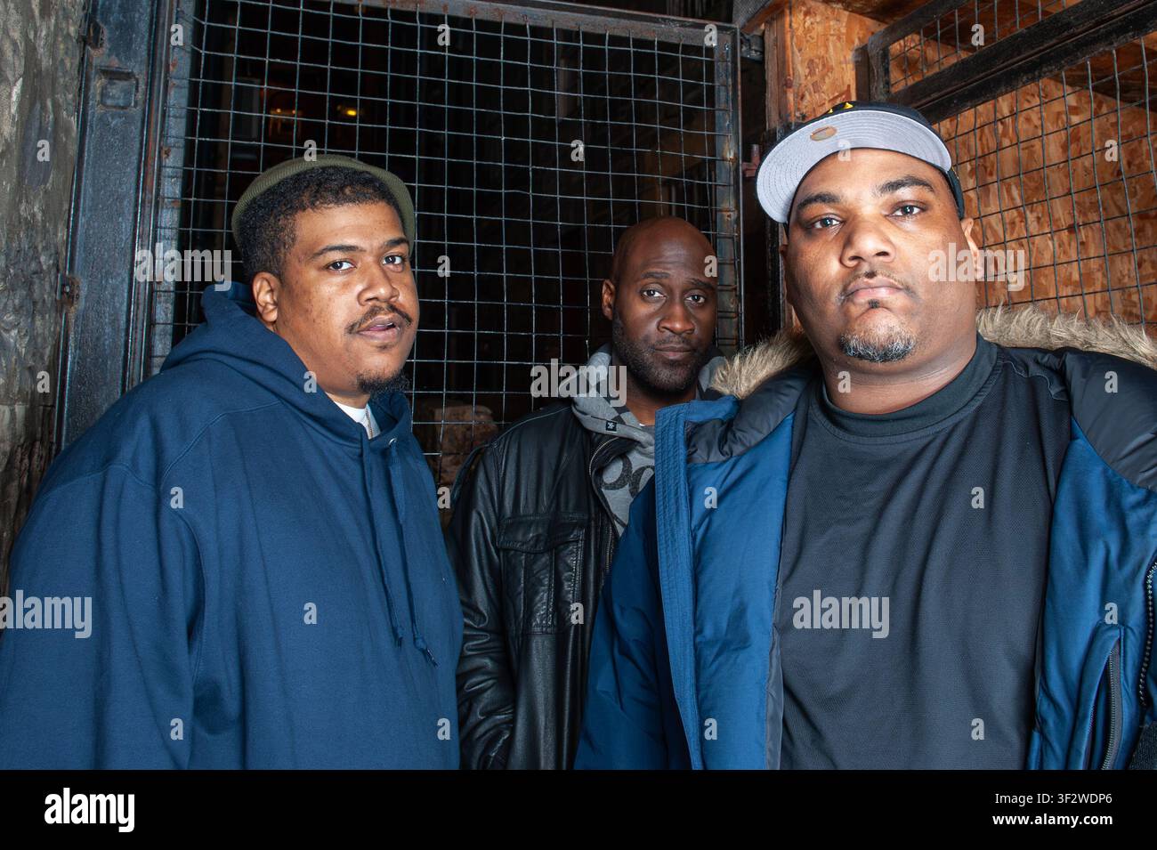 Trio di hip hop americano De La Soul, composto da Posdnuos, Maseo e Trugoy the Dove, che posano insieme per un ritratto. Foto Stock