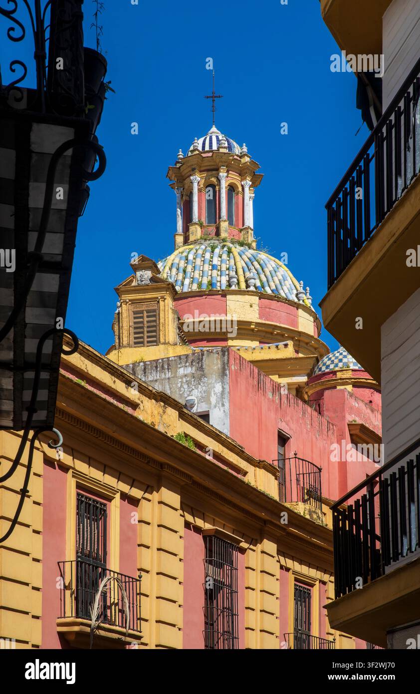 Cupola della chiesa, Siviglia, Spagna Foto Stock