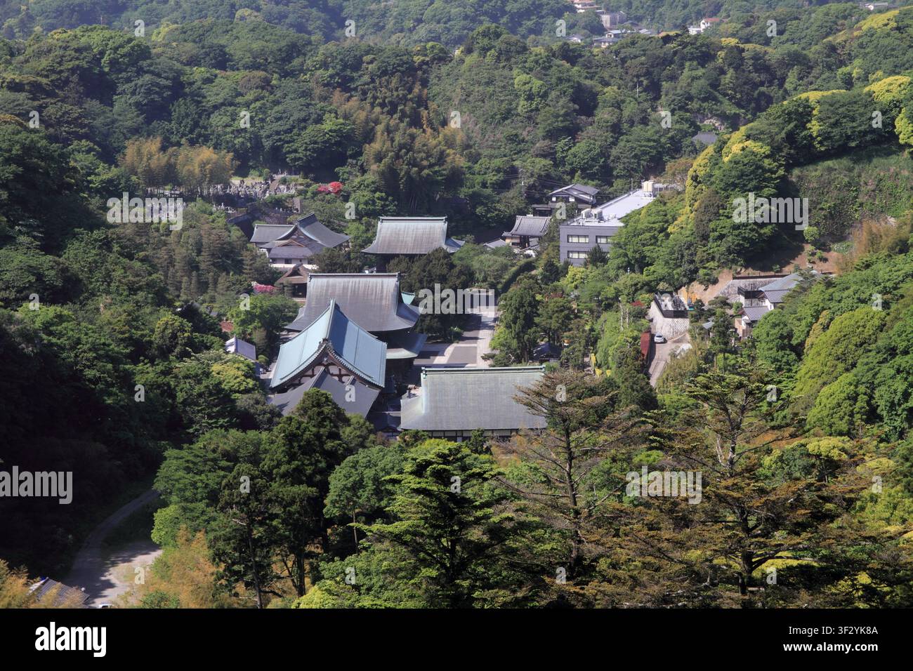 Kencho ji dalla cima della montagna, a Kamakura, Kanagawa, Giappone Foto Stock