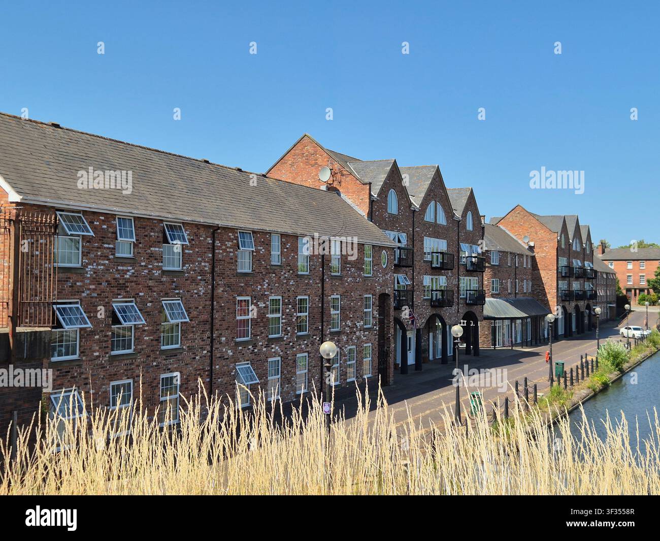 Antichi edifici in mattoni, Ellesmere Port, Cheshire, Inghilterra Foto Stock