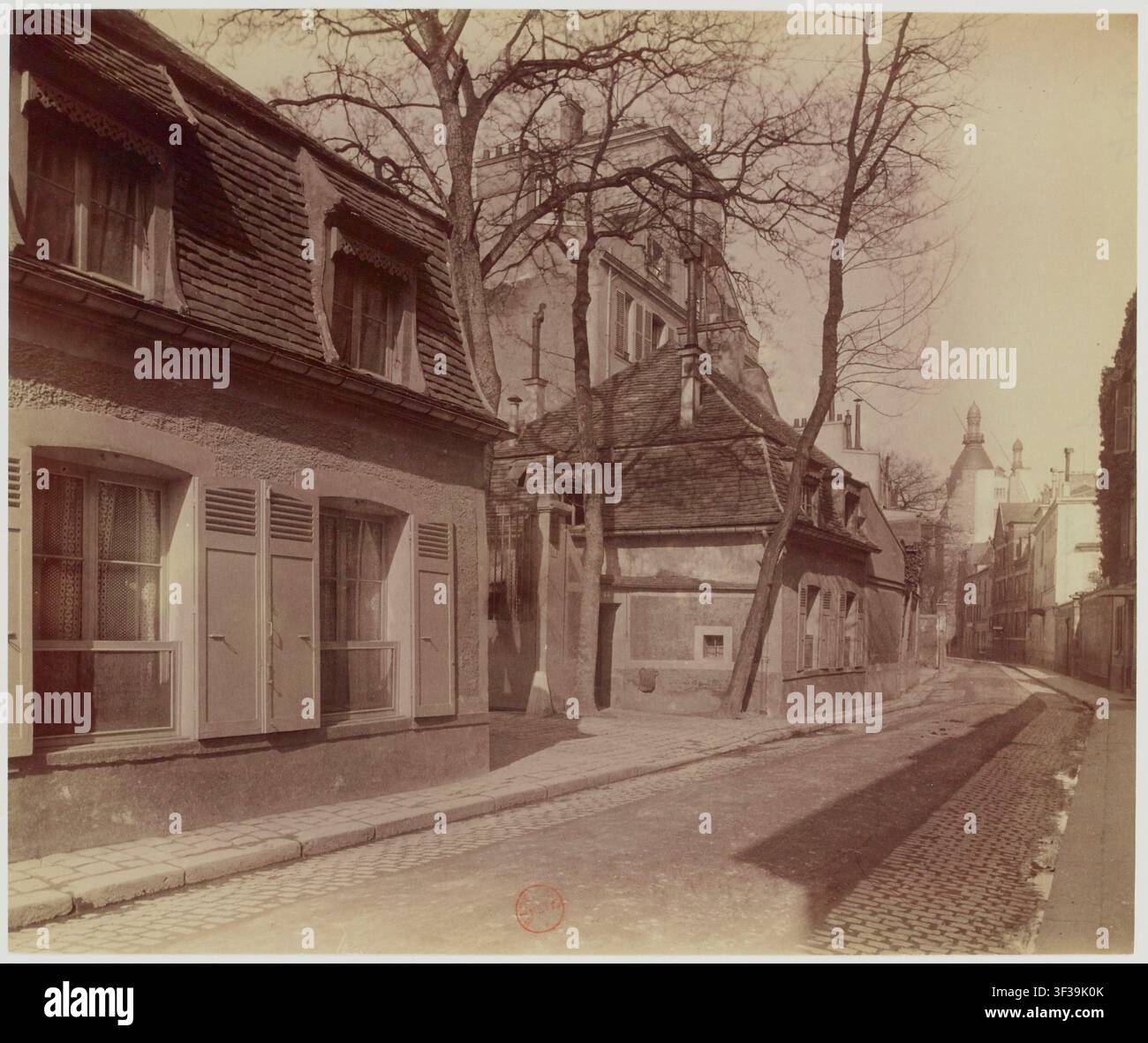 Una vecchia casa al numero 18 di Rue Raynouard a Parigi, di Eugène Atget, un fotografo francese, nel 1901. Foto Stock