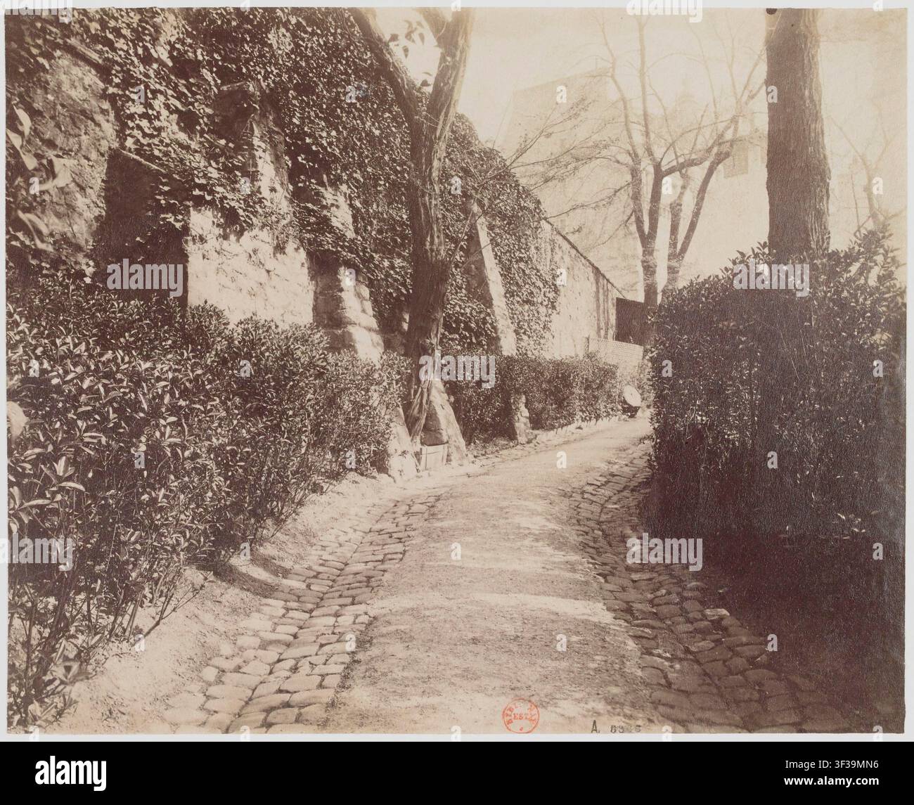 L'ingresso al Parc Delessert, situato al 33 Rue Raynouard, a Parigi, di Eugène Atget, fotografo francese, tra il 1915 e il 1922. Foto Stock
