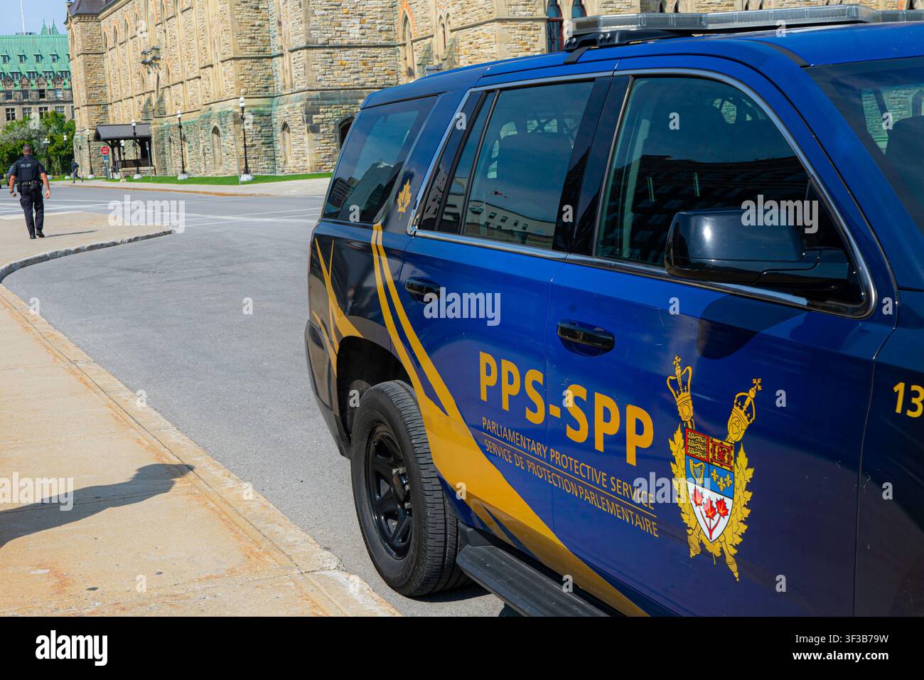 Auto del servizio di protezione parlamentare parcheggiata fuori dal West Block a Ottawa, Ontario, Canada Foto Stock
