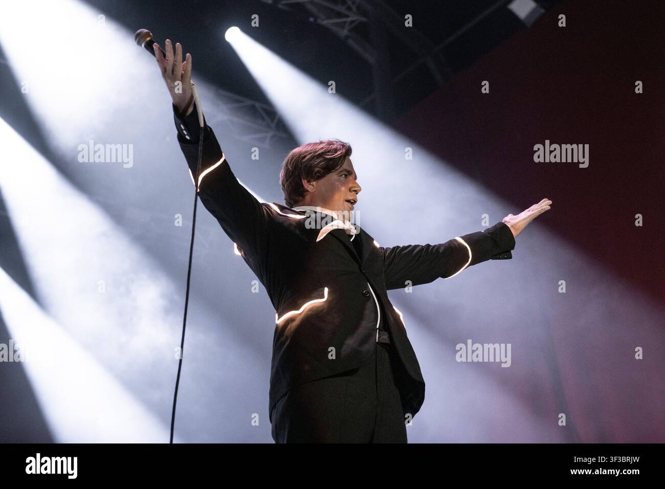 The Hives in concerto al festival Cruïlla, Barcellona, 11 luglio 2026. Fotografo: Ale Espaliat Foto Stock