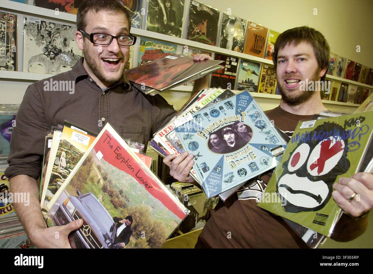 Ritratto di Eric Wallenstein (a sinistra) e Zach Douglass di Backspin, Austin, Texas, 11 gennaio 2008. (Foto di John Anderson/The Austin Chronicle) Foto Stock