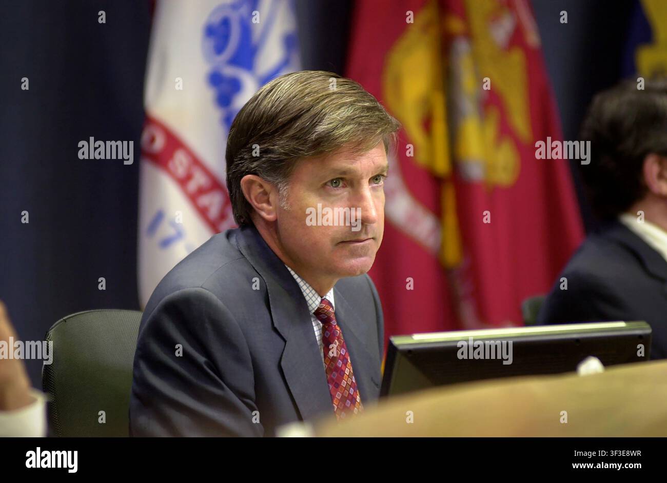 Sindaco di Austin Will Wynn durante una riunione del consiglio comunale al Municipio, Austin, Texas, il 10 aprile 2008. (Foto di John Anderson/The Austin Chronicle) Foto Stock
