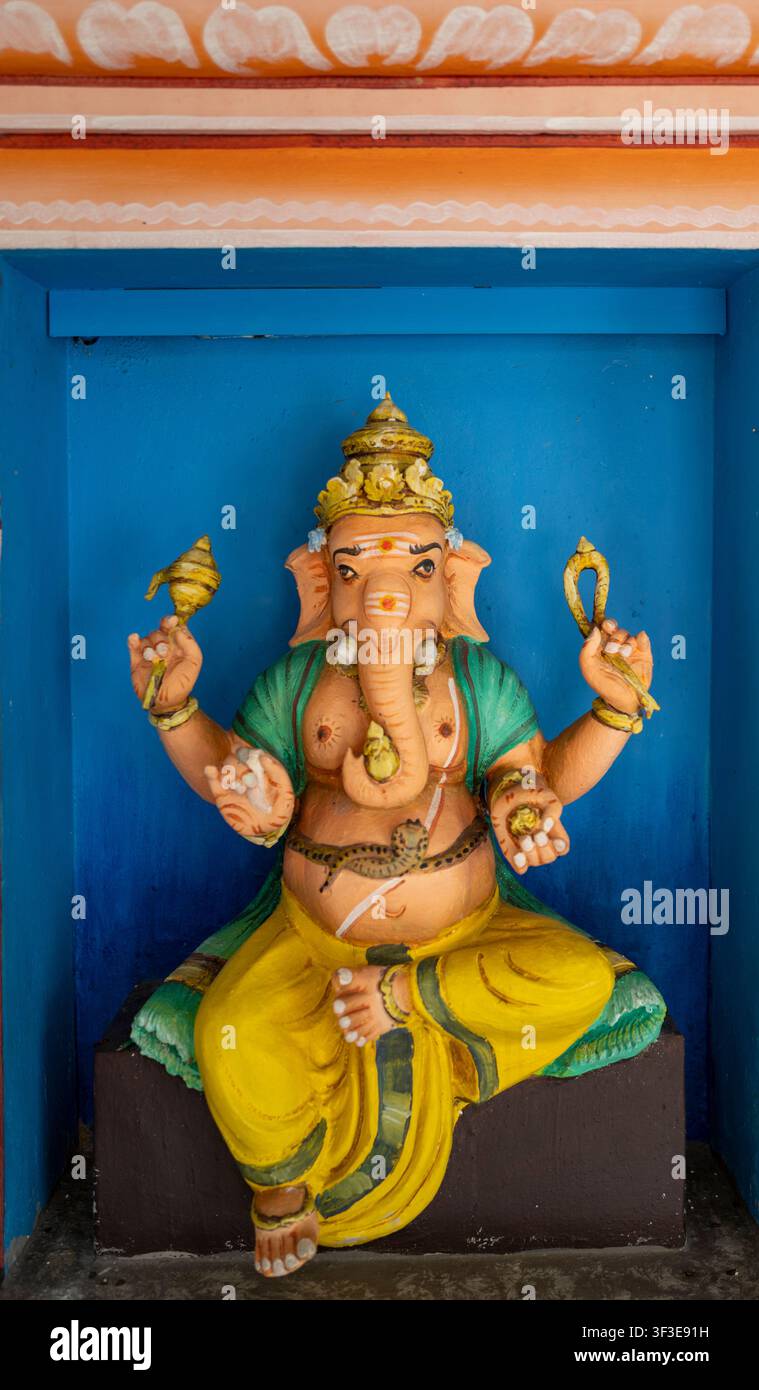 Statua di Ganesh in un tempio indù, Langkawi Foto Stock